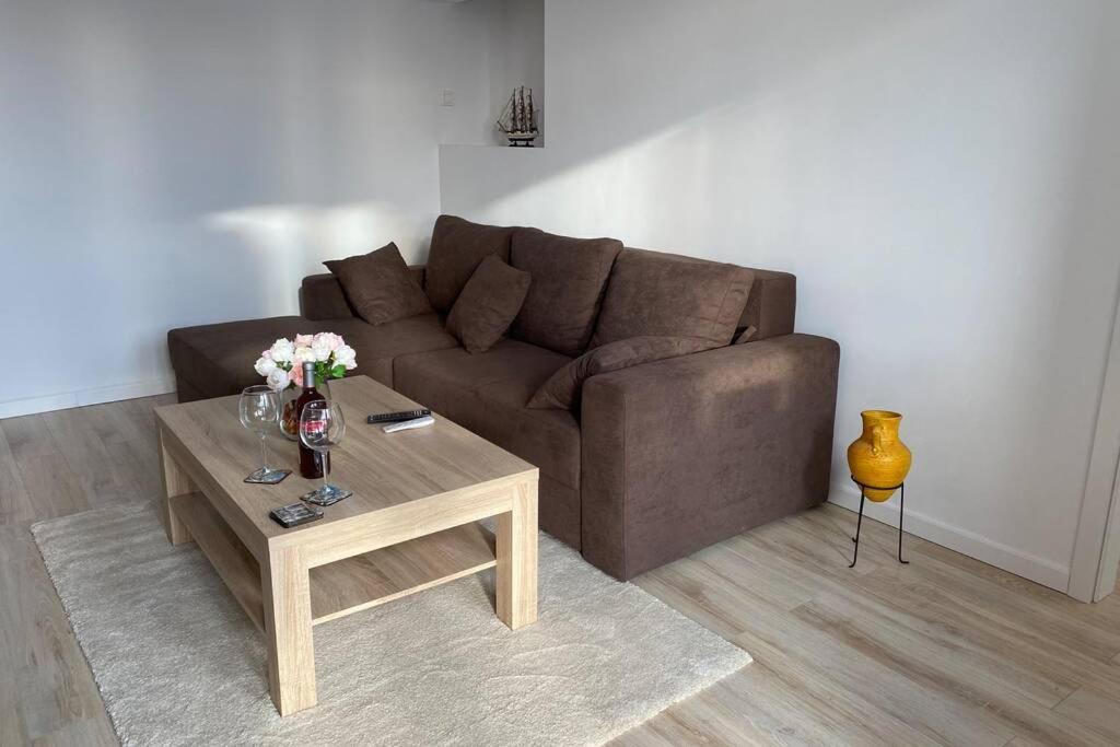 Magheru Cozy New Apartament 2 Rooms Bukares Bagian luar foto